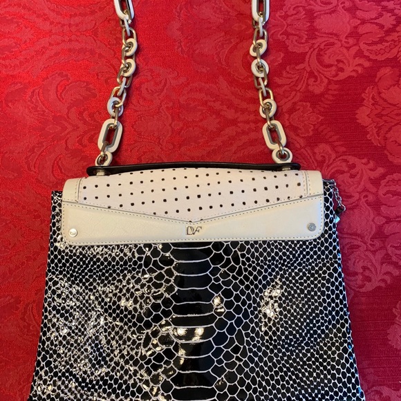 DVF large Harper daybag black shiny python combo - Picture 6 of 13